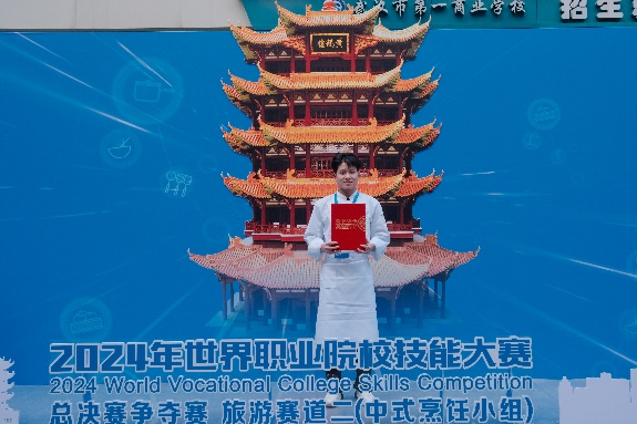 日歷AI 生成的內(nèi)容可能不正確。