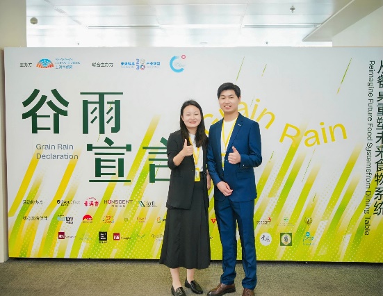 圖片包含 站, 男人, 沖浪, 對著

AI 生成的內(nèi)容可能不正確。