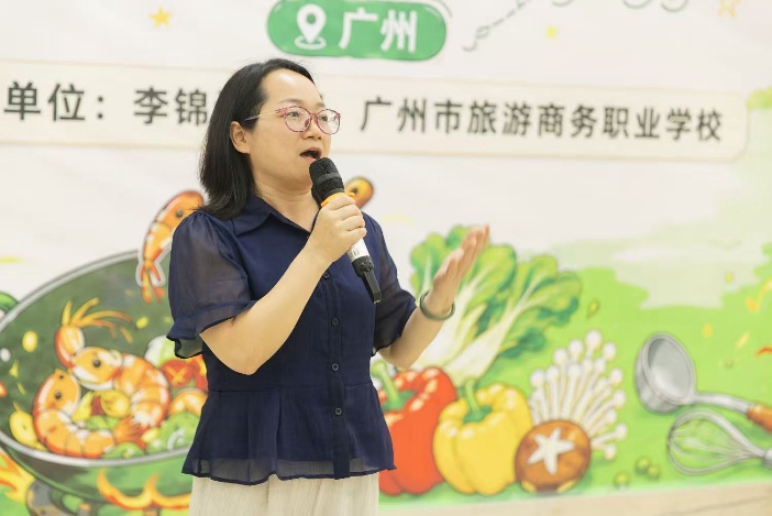 穿黑色衣服的人在打電話AI 生成的內(nèi)容可能不正確。